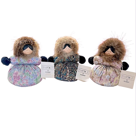 MAKIN IT IN ALASKA DOLLS 3 Handmade Cloth Eskimo Girl Weighted Pin Cushion Decor - Picture 1 of 11